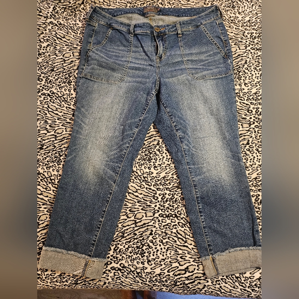 Torrid Size 18 Boyfriend Crop
